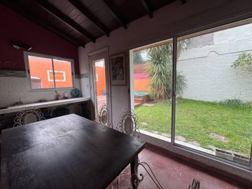 VENTA CASA 4 AMBIENTES JARDIN JACUZZI ITUZAINGO
