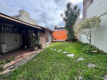 VENTA CASA 4 AMBIENTES JARDIN JACUZZI ITUZAINGO