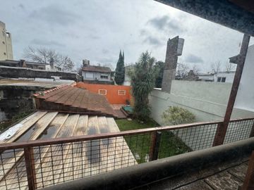 VENTA CASA 4 AMBIENTES JARDIN JACUZZI ITUZAINGO