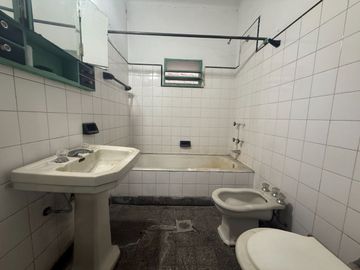 TERRENO VENTA GONZALEZ CATAN CON  CASA REFACCIONAR