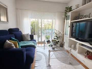 VENTA 3 AMBIENTES CON AMPLIO PATIO TERRAZA PROPIO
