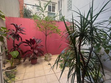VENTA 3 AMBIENTES CON AMPLIO PATIO TERRAZA PROPIO