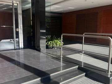VENTA 3 AMBIENTES CON AMPLIO PATIO TERRAZA PROPIO