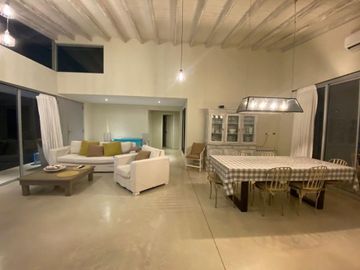 Venta casa Costa Esmeralda