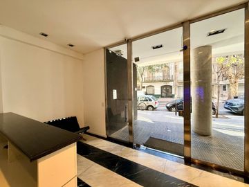 Un ambiente al frente c/balcon 31 metros Recoleta