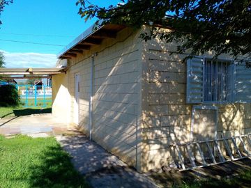 VENTA 2 CASAS SOBRE CAMINO FALDA DEL CARMEN