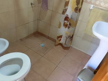 VENTA 2 CASAS SOBRE CAMINO FALDA DEL CARMEN