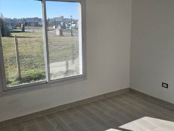 CASA A ESTRENAR 4 AMB. CON GALERIA - SAN SIMON