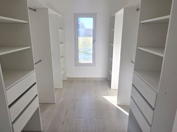 CASA A ESTRENAR 4 AMB. CON GALERIA - SAN SIMON