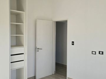 CASA A ESTRENAR 4 AMB. CON GALERIA - SAN SIMON