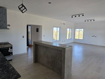 CASA A ESTRENAR 4 AMB. CON GALERIA - SAN SIMON