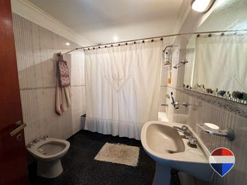 CASA EN VENTA 5 AMBIENTES EN EZEIZA