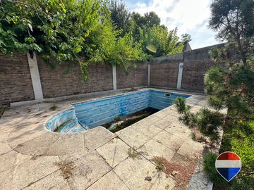 CASA EN VENTA 5 AMBIENTES EN EZEIZA