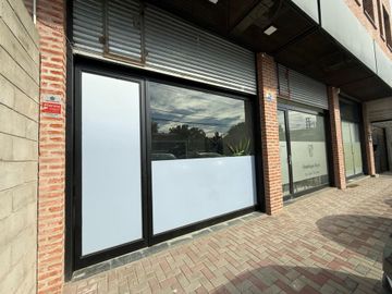 VENTA LOCAL COMERCIAL BELLA VISTA