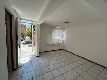 Casa sola en renta en Los Candiles, Corregidora, Querétaro