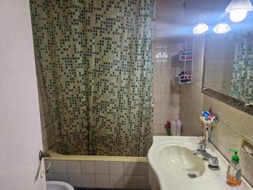 VENTA CASA TIPO CHALET, QUINCHO, PILETA Y GARAGE