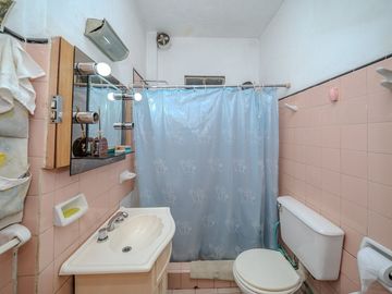VENTA CASA 3 AMB C/ PILETA APTO CREDITO L HERMOSA
