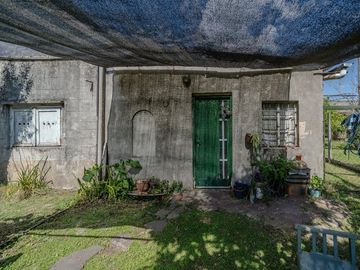 VENTA CASA 3 AMB C/ PILETA APTO CREDITO L HERMOSA