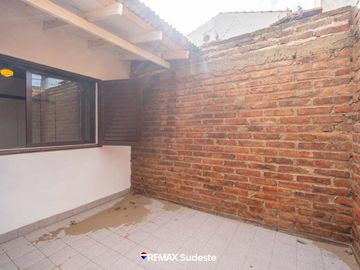 CASA EN VENTA 3 DORMITORIOS RECICLADA A NUEVA