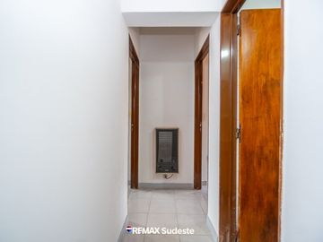 CASA EN VENTA 3 DORMITORIOS RECICLADA A NUEVA