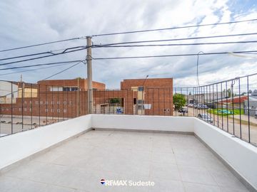 CASA EN VENTA 3 DORMITORIOS RECICLADA A NUEVA