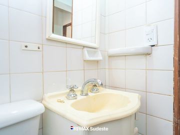 CASA EN VENTA 3 DORMITORIOS RECICLADA A NUEVA