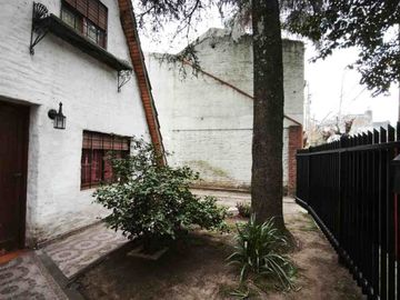 VENTA CASA 3AMB+CASA  2AMB CIUDAD EVITA MULTIFAM.