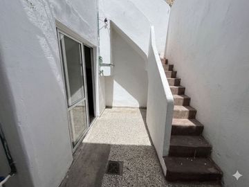 VENTA CASA 3 AMB PATIO Y TERRAZA GRAL SAN MARTÍN