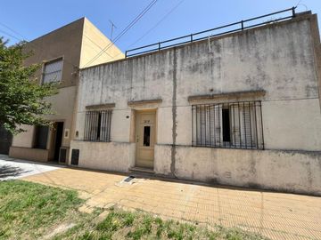 VENTA CASA 3 AMB PATIO Y TERRAZA GRAL SAN MARTÍN