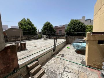 VENTA CASA 3 AMB PATIO Y TERRAZA GRAL SAN MARTÍN