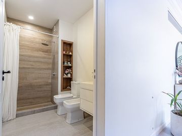 Venta Imponente Casa Barrio El Resguardo - C.Evita