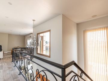 Venta Imponente Casa Barrio El Resguardo - C.Evita
