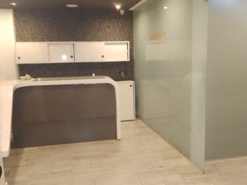 Alquilo Local ideal para  centro de estetica