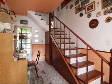 VENTA casa 5 amb con pileta en Altos de Podesta