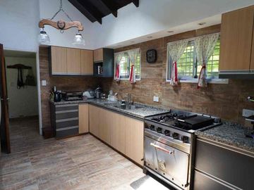 VENTA CASA 5 AMB  PILETA MANUEL ALBERTI PILAR
