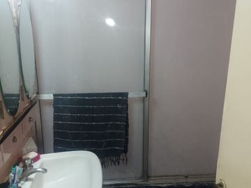 APTA CREDITO!VENTA DE CASA 3 AMBIENTES CON LOCAL..