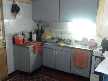 APTA CREDITO!VENTA DE CASA 3 AMBIENTES CON LOCAL..