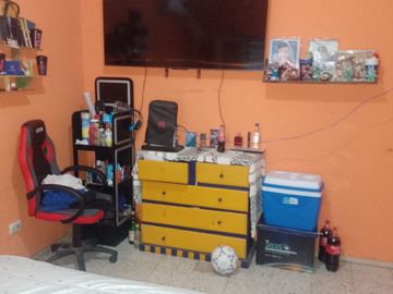 APTA CREDITO!VENTA DE CASA 3 AMBIENTES CON LOCAL..