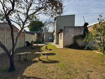 CASA EN VENTA 4 AMBIENTES EN LONGCHAMPS