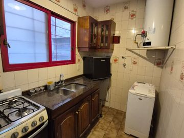 2 ambientes a pasos de Av. Boedo. Opcion amoblado