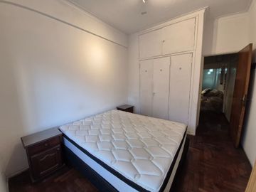 2 ambientes a pasos de Av. Boedo. Opcion amoblado