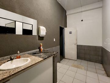 ALQUILER SALON IDEAL DEPOSITO LOGISTICA-GYM