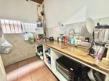 CASA 3 AMB S/LOTE DE 226 M2 LANÚS PERMUTA