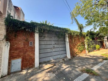 CASA 3 AMB S/LOTE DE 226 M2 LANÚS PERMUTA