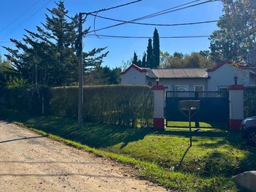 Venta Casa 3 Ambientes Parque Sakura Exaltacion de La Cruz Pileta y Parque
