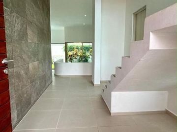 Residencial Cumbres Casa en Renta/Venta