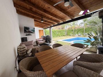 VENTA Casa de 450 m2 en LA TOSCANA RESIDENCIAL - Zona CARRETERA NACIONAL en Monterrey, Nuevo León.