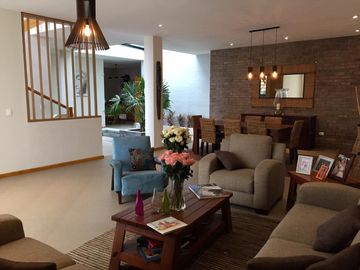 VENTA Casa de 450 m2 en LA TOSCANA RESIDENCIAL - Zona CARRETERA NACIONAL en Monterrey, Nuevo León.