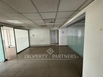 Exclusiva planta completa en pleno centro