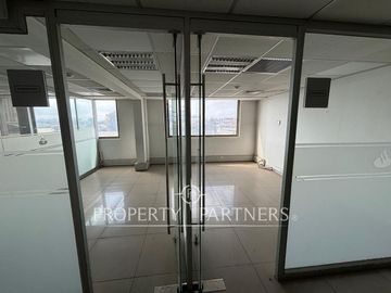 Exclusiva planta completa en pleno centro